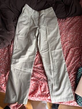 Women’s Light Khaki Straight-Leg Chino Pants